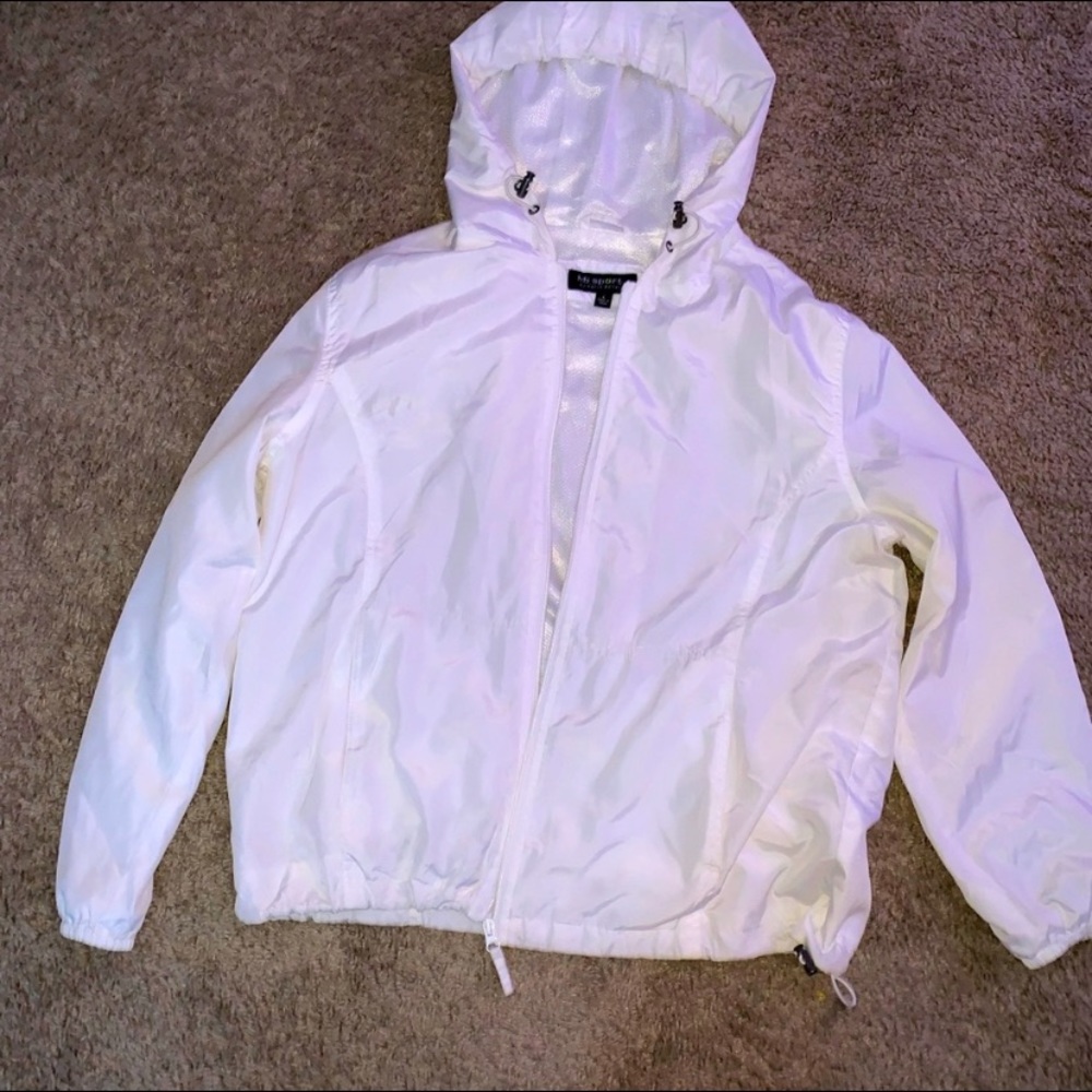 White wind breaker !